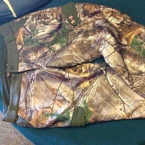 Under Armour Storm Cold Gear fleece lined hunting